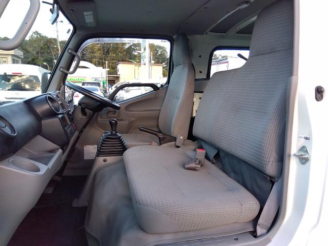 デュトロルートバン ベースグレード 4.0Dターボ 標準ルーフ 5ドア 2t積 5速マニュアル ESスタート 左電格ミラー アイドリングストップ キーレス Wエアバッグ(18枚目)