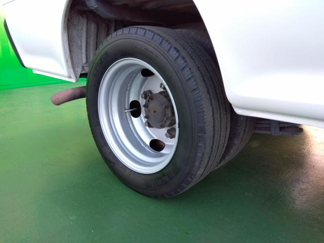 デュトロルートバン ベースグレード 4.0Dターボ 標準ルーフ 5ドア 2t積 5速マニュアル ESスタート 左電格ミラー アイドリングストップ キーレス Wエアバッグ(27枚目)