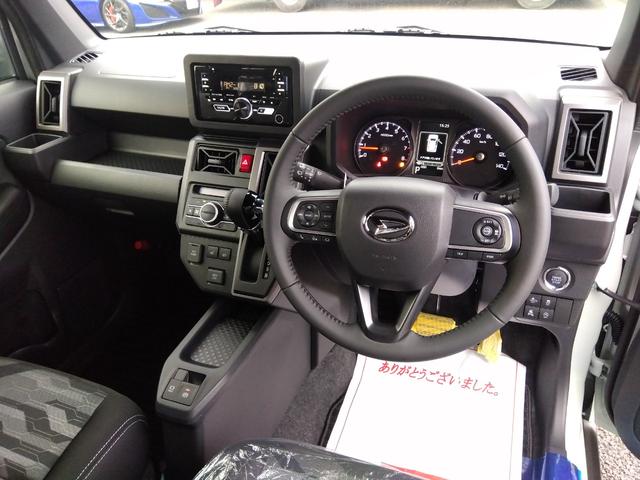 タフト Ｇ　ダーククロムベンチャー　届出済未使用車　スマートアシスト　車線逸脱警報　コーナーセンサー　前席シートヒーター　ＬＥＤヘッドランプ　レーダークルーズコントロール　純正１５インチアルミ　スカイフィールトップ　スマートキー（7枚目）