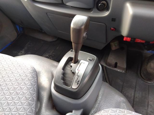 エルフトラック フルフラットロー 3.0Dターボ フルフラットロー 簡易クレーン付 2t積 荷台木製鉄板張り パーキング付スムーサー 衝突軽減ブレーキ レーンアシスト 左電格ミラー キーレス(9枚目)