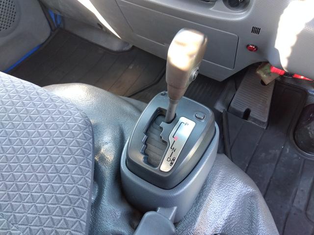 エルフトラック フルフラットロー　３．０Ｄターボ　フルフラットロー　簡易クレーン付　２ｔ積　荷台木製鉄板張り　パーキング付スムーサー　衝突軽減ブレーキ　レーンアシスト　左電格ミラー　キーレス（27枚目）