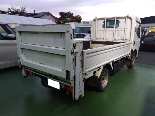 アトラストラック 　２．０ガソリン車　スーパーロー　極東製垂直パワーゲート　リフト能力６００ｋｇ　積載１．５ｔ　荷台鉄板張り　５速マニュアル　ＥＨＳ　左電格ミラー　キーレス（4枚目）