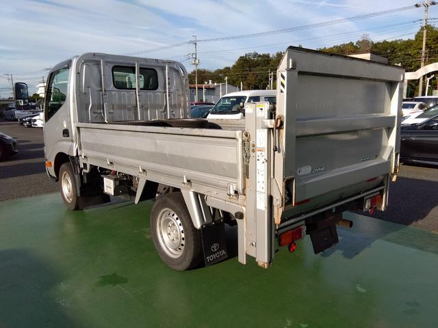 ダイナトラック シングルジャストロー　２．０ガソリン車　極東開発製パワーゲート　リフト６００ｋｇ　積載１．０５ｔ　荷台内寸長２８０幅１５９高３８　社外ナビＴＶ　ＥＴＣ（3枚目）