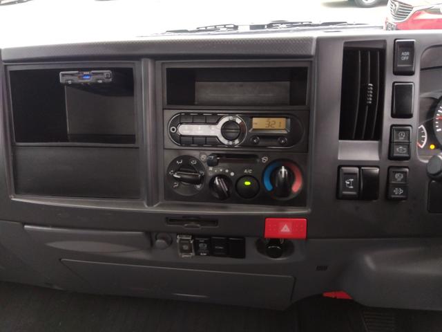 エルフトラック ロングフルフラットロー　ワイドロング　全低床　極東製垂直パワーゲート　２ｔ積　荷台床フック　６速マニュアル　ＨＳＡ　左電格ミラー　ＥＴＣ　荷台内寸長４４２幅２０６高３７（5枚目）