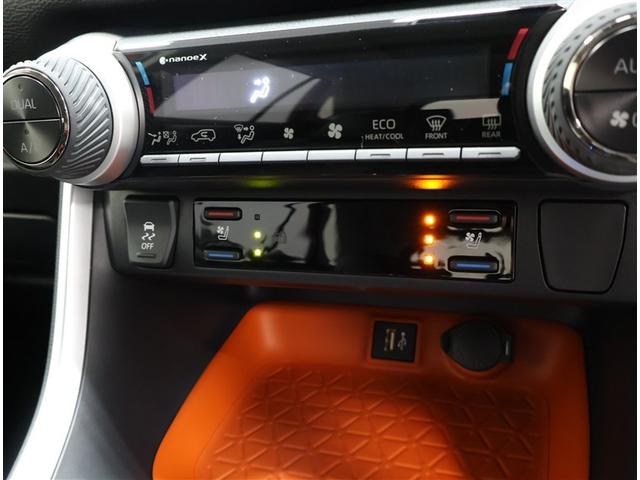 ＲＡＶ４ アドベンチャー　弊社元試乗車　禁煙車　自動（衝突被害）ブレーキ　１０．５インチモニター　パノラミックビュー　ドライブレコーダー　シートヒーター　ベンチレーション　パノラマルーフ　デジタルインナーミラー（18枚目）