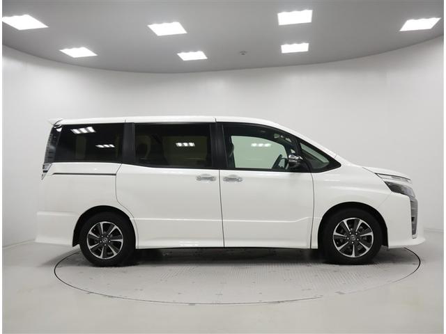 ヴォクシー ＺＳ　煌ＩＩＩ　ワンオーナー　禁煙車　トヨタ認定中古車　自動（衝突被害）ブレーキ　純正ナビゲーション　ＥＴＣ　ドライブレコーダー　クルーズコントロール　ＬＥＤヘッドライト（5枚目）