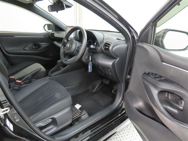 ヤリス Ｘ　ワンオーナー　禁煙車　トヨタ認定中古車　純正ナビゲーション　ドライブレコーダー　ハロゲンライト　スチールホイール　スマートキー（7枚目）