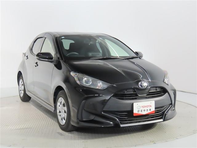 ヤリス Ｘ　ワンオーナー　禁煙車　トヨタ認定中古車　純正ナビゲーション　ドライブレコーダー　ハロゲンライト　スチールホイール　スマートキー（8枚目）