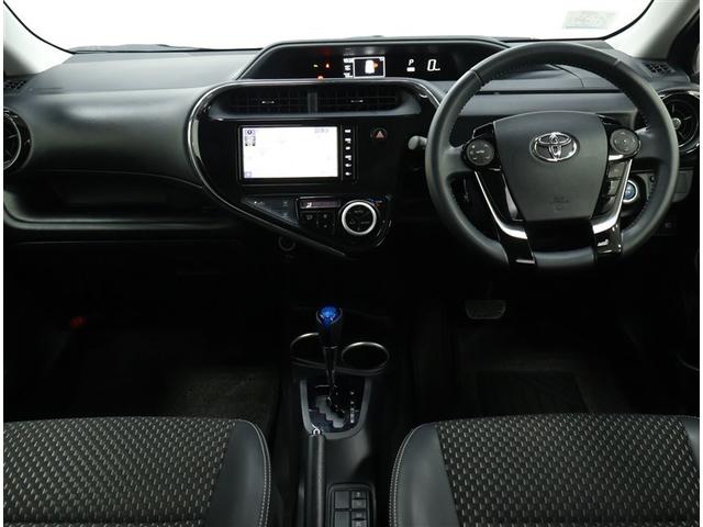 アクア クロスオーバー　ワンオーナー　禁煙車　トヨタ認定中古車　自動（衝突被害）ブレーキ　純正ナビゲーション　ＥＴＣ　ＬＥＤヘッドライト　スマートキー　純正１６インチアルミホイール（3枚目）