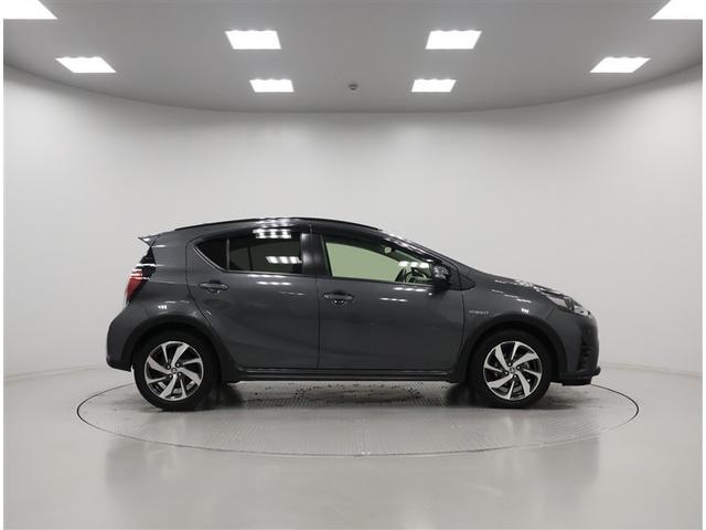 アクア クロスオーバー　ワンオーナー　禁煙車　トヨタ認定中古車　自動（衝突被害）ブレーキ　純正ナビゲーション　ＥＴＣ　ＬＥＤヘッドライト　スマートキー　純正１６インチアルミホイール（5枚目）