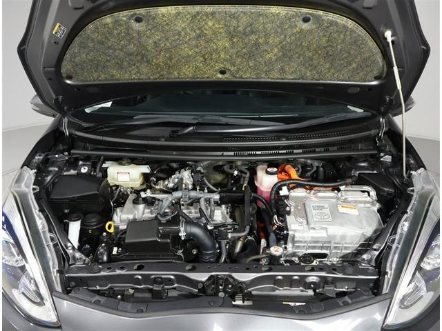 アクア クロスオーバー　ワンオーナー　禁煙車　トヨタ認定中古車　自動（衝突被害）ブレーキ　純正ナビゲーション　ＥＴＣ　ＬＥＤヘッドライト　スマートキー　純正１６インチアルミホイール（10枚目）