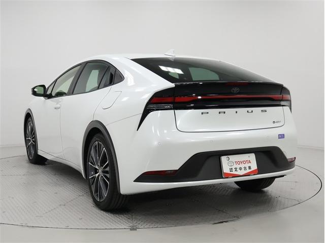 プリウス Ｇ　ワンオーナー　禁煙車　トヨタ認定中古車　自動（衝突被害）ブレーキ　コネクティッドナビ　パノラマミックビュー　１９インチアルミホイール（2枚目）