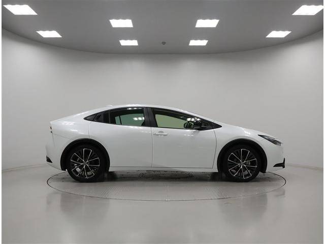 プリウス Ｇ　ワンオーナー　禁煙車　トヨタ認定中古車　自動（衝突被害）ブレーキ　コネクティッドナビ　パノラマミックビュー　１９インチアルミホイール（5枚目）