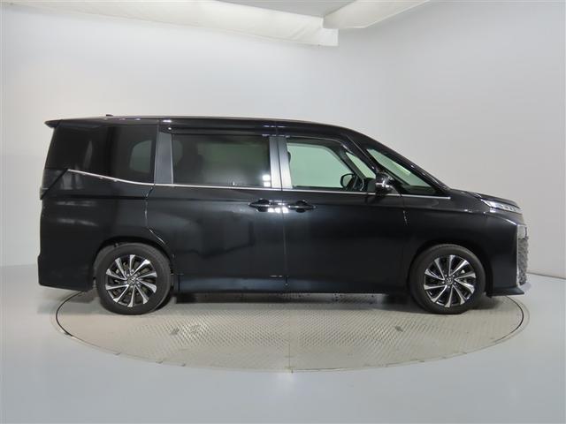 ヴォクシー Ｓ－Ｚ　ワンオーナー　禁煙車　コネクティッドナビ　パワーバックドア　リア席モニター　ドライブレコーダー　ＬＥＤヘッドライト　オットマン（4枚目）