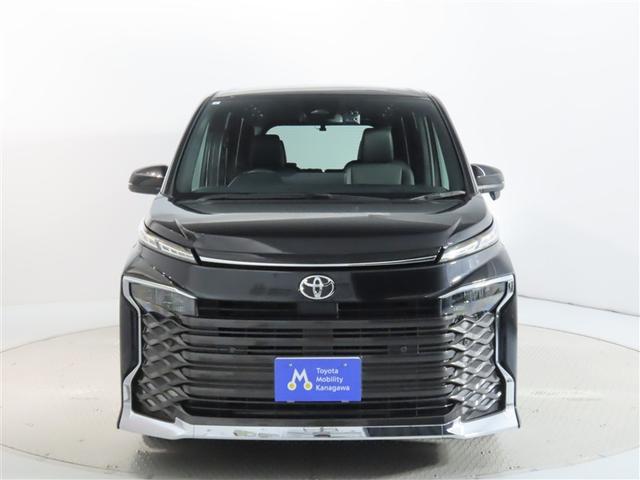 ヴォクシー Ｓ－Ｚ　ワンオーナー　禁煙車　コネクティッドナビ　パワーバックドア　リア席モニター　ドライブレコーダー　ＬＥＤヘッドライト　オットマン（5枚目）