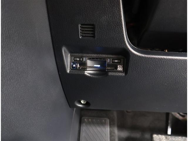 ノア ハイブリッドＳ－Ｇ　ワンオーナー　禁煙車　トヨタ認定中古車　１０．５インチモニターバックカメラ　ＥＴＣ　ドライブレコーダーシートヒーター　両側電動スライドドア　ＤＶＤ　ＬＥＤヘッドライト　自動（衝突被害）ブレーキ（17枚目）