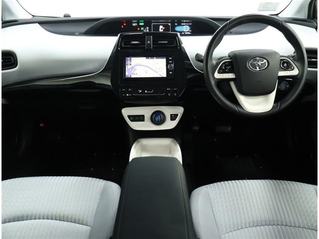 プリウス Ｓセーフティプラス　ワンオーナー　禁煙車　トヨタ認定中古車　純正ナビ　バックカメラ　デジタルインナーミラー　ドライブレコーダー　純正１５インチアルミホイール　ＬＥＤヘッドライト　自動（衝突被害）ブレーキ（3枚目）