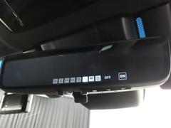 デジタルインナーミラー装備！車両後方のカメラの映像をデジタル補正で視認性を向上させてインナーミラー内に表示します♪視界を遮るものがなく、後席に同乗者がいても後方を確認しやすく安心です♪ 6