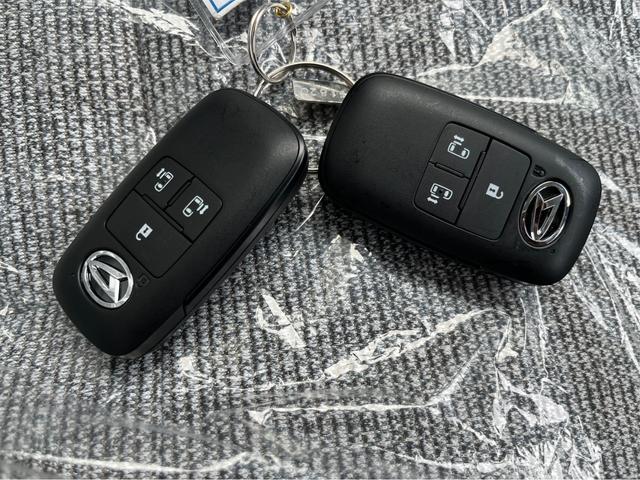 ストライプスGターボ 届け出済未使用車 新品ナビ取り付け フルセグTV Bluetooth DVD再生 シートヒーター 両側電動スライドドア 全方位モニター コーナーセンサー 電動パーキングブレーキ オートブレーキホールド(33枚目)