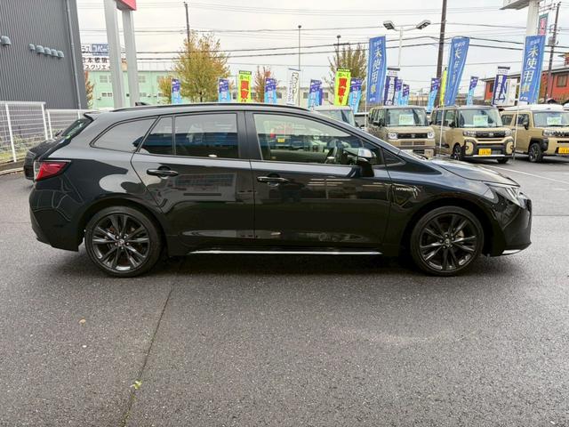 カローラツーリング ハイブリッド ダブルバイビー トヨタセーフティセンス BSM 禁煙 ナビ機能付9インチディスプレイオーディオ ルーフレール Bluetooth バックカメラ ETC ドラレコ レーダークルコン ハーフレザーシート パーキングセンサー LEDヘッドライト フォグ(7枚目)