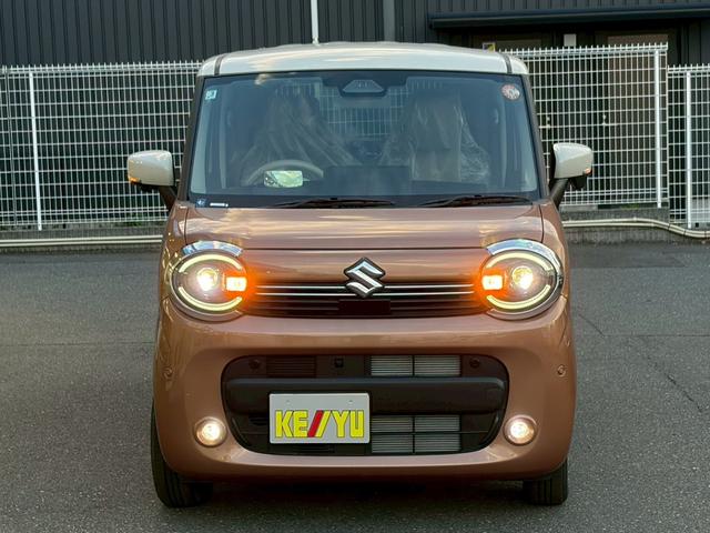 ワゴンRスマイル ハイブリッドX 届出済未使用車 ツートンルーフ 全方位モニター付メーカー9型ナビ HUD デュアルセンサーブレーキサポートII 車線逸脱警報 シートヒーター 両側電動スライド BTオーディオ シートアンダーボックス パーキングセンサー LEDランプ(5枚目)