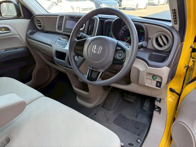 Ｎ－ＯＮＥ ツアラー・Ｌパッケージ　禁煙　ターボ　純正ＣＤオーディオ　ミュージックプレイヤー・ＵＳＢ接続可能　クルコン　パドルシフト　ＥＴＣ　スマートキー　プッシュスタート　ＨＩＤ　オートライト　純正アルミ　ウィンカーミラー（12枚目）