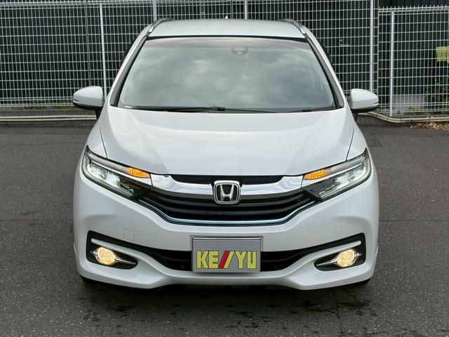 シャトル ハイブリッドＺ　シティブレーキ　ルーフレール　禁煙　インターナビ　フルセグＴＶ　Ｂｌｕｅｔｏｏｔｈ　ＨＤＭＩ　バックカメラ　ＥＴＣ　クルコン　ヒーター付ハーフレザーシート　ＬＥＤヘッドライト　フォグ　オートライト　純正アルミ　リアスポイラー（5枚目）