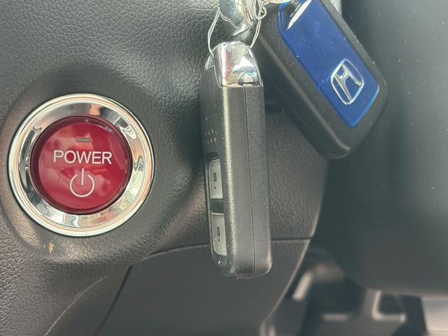 シャトル ハイブリッドＺ　シティブレーキ　ルーフレール　禁煙　インターナビ　フルセグＴＶ　Ｂｌｕｅｔｏｏｔｈ　ＨＤＭＩ　バックカメラ　ＥＴＣ　クルコン　ヒーター付ハーフレザーシート　ＬＥＤヘッドライト　フォグ　オートライト　純正アルミ　リアスポイラー（27枚目）