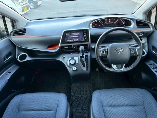 シエンタ Ｇ　禁煙　ＳＤナビ　両側電動スライドドア　フルセグＴＶ　ＣＤ・ＤＶＤ再生　Ｂｌｕｅｔｏｏｔｈ　バックカメラ　ＥＴＣ　スマートキー　プッシュスタート　スペアキー有　ヘッドライトレベライザー　純正アルミ（4枚目）