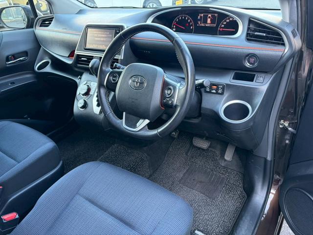 シエンタ Ｇ　禁煙　ＳＤナビ　両側電動スライドドア　フルセグＴＶ　ＣＤ・ＤＶＤ再生　Ｂｌｕｅｔｏｏｔｈ　バックカメラ　ＥＴＣ　スマートキー　プッシュスタート　スペアキー有　ヘッドライトレベライザー　純正アルミ（12枚目）