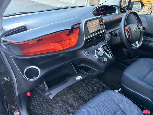 シエンタ Ｇ　禁煙　ＳＤナビ　両側電動スライドドア　フルセグＴＶ　ＣＤ・ＤＶＤ再生　Ｂｌｕｅｔｏｏｔｈ　バックカメラ　ＥＴＣ　スマートキー　プッシュスタート　スペアキー有　ヘッドライトレベライザー　純正アルミ（15枚目）