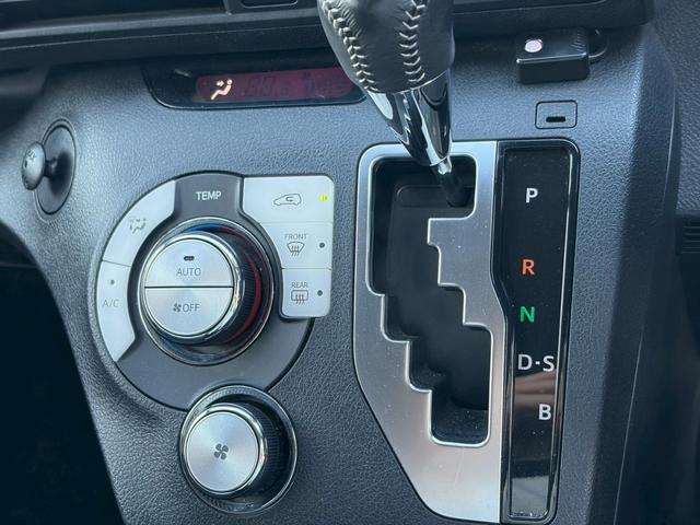 シエンタ Ｇ　禁煙　ＳＤナビ　両側電動スライドドア　フルセグＴＶ　ＣＤ・ＤＶＤ再生　Ｂｌｕｅｔｏｏｔｈ　バックカメラ　ＥＴＣ　スマートキー　プッシュスタート　スペアキー有　ヘッドライトレベライザー　純正アルミ（26枚目）