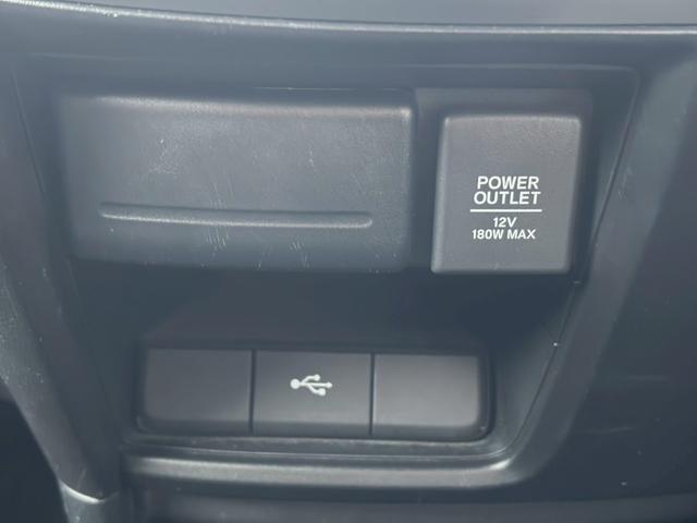 ステップワゴンスパーダ ｅ：ＨＥＶスパーダ　Ｇ・ＥＸ　ホンダセンシング　禁煙　ブラックスタイル　１０インチメモリーナビ　１１．６インチ後席モニター　マルチビューカメラ　フルセグＴＶ　Ｂｌｕｅｔｏｏｔｈ　ＥＴＣ２．０　追従型クルコン　ヒーター付ハーフレザーシート　純正アルミ（29枚目）