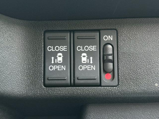 ステップワゴンスパーダ ｅ：ＨＥＶスパーダ　Ｇ・ＥＸ　ホンダセンシング　禁煙　ブラックスタイル　１０インチメモリーナビ　１１．６インチ後席モニター　マルチビューカメラ　フルセグＴＶ　Ｂｌｕｅｔｏｏｔｈ　ＥＴＣ２．０　追従型クルコン　ヒーター付ハーフレザーシート　純正アルミ（33枚目）