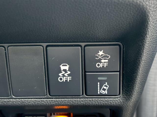 ステップワゴンスパーダ ｅ：ＨＥＶスパーダ　Ｇ・ＥＸ　ホンダセンシング　禁煙　ブラックスタイル　１０インチメモリーナビ　１１．６インチ後席モニター　マルチビューカメラ　フルセグＴＶ　Ｂｌｕｅｔｏｏｔｈ　ＥＴＣ２．０　追従型クルコン　ヒーター付ハーフレザーシート　純正アルミ（34枚目）