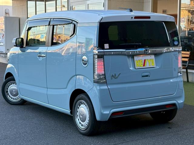N-BOXスラッシュ G・Lインテリアカラーパッケージ ワンオーナー 禁煙 ホンダセンシング 純正8型ナビ バックカメラ 専用14インチアルミ 電子パーキング レザーシート シートヒーター フルセグTV BLUETOOTH ETC プライバシーガラス(8枚目)