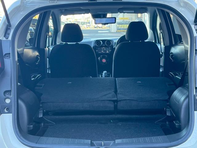 ノート e-パワー X 禁煙 エマージェンシーブレーキ 車線逸脱警告 マルチビューカメラ コーナーセンサー 純正7型ナビ デジタルインナーミラー 純正15インチアルミ ETC 記録簿 取扱説明書 保証書 スペアキー(21枚目)