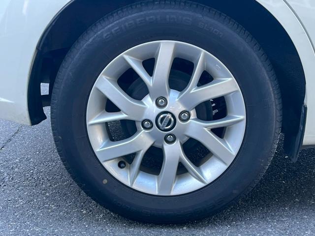 ノート e-パワー X 禁煙 エマージェンシーブレーキ 車線逸脱警告 マルチビューカメラ コーナーセンサー 純正7型ナビ デジタルインナーミラー 純正15インチアルミ ETC 記録簿 取扱説明書 保証書 スペアキー(22枚目)