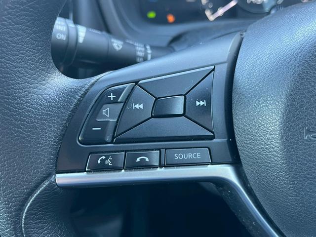 ノート e-パワー X 禁煙 エマージェンシーブレーキ 車線逸脱警告 マルチビューカメラ コーナーセンサー 純正7型ナビ デジタルインナーミラー 純正15インチアルミ ETC 記録簿 取扱説明書 保証書 スペアキー(26枚目)