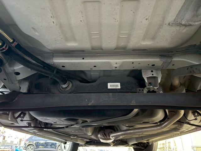 アルト F 禁煙 A/C CD ラジオ パワーウィンドウ プライバシーガラス ダブルエアバッグ ABS 保証書(21枚目)