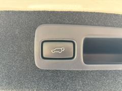 ���Ҥ�Ÿ���֤�����ξ�˼�ξ�����������Ǽ����Ƥ���ޤ����������̵ͭ���������ɥ����γ��Ĥθ����̵ͭ�ޤǤ�ɽ������Ƭ�����Ǥ�̵�����̤ˤƤ��Ϥ����Ƥ���ޤ��� 6