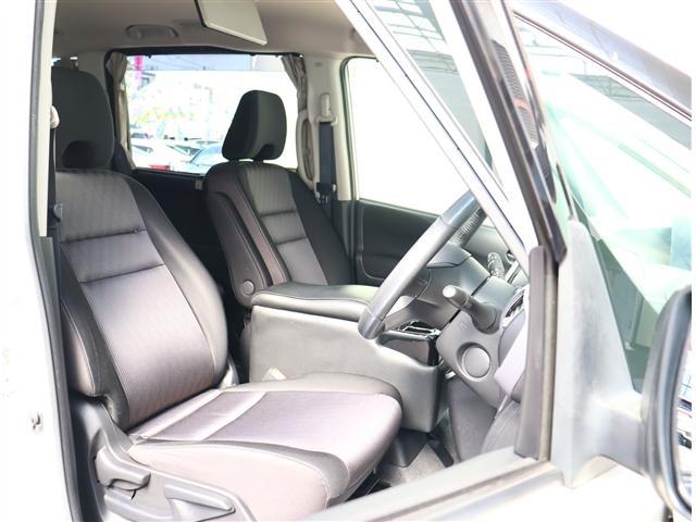 セレナ ｅ－パワー　ハイウェイスターＶ　ワンオーナー　純正１０インチメモリーナビ　フルセグ　全方位カメラ　純正１５インチアルミ　ＬＥＤヘッドライト　オートハイビーム　後席モニター　デジタルインナーミラー（16枚目）