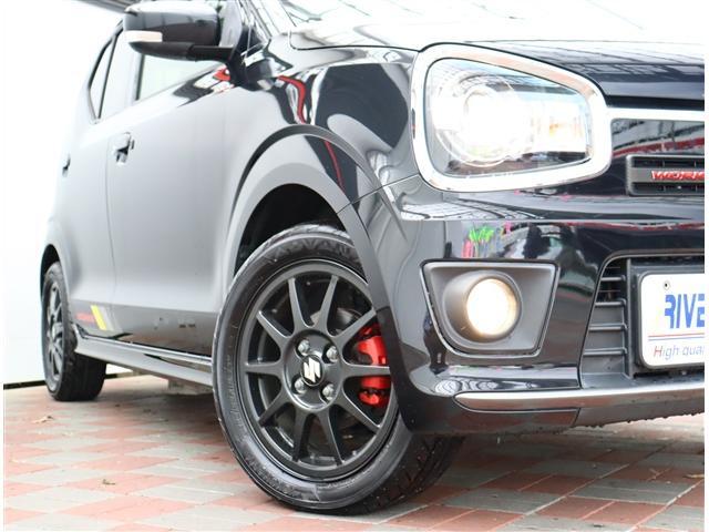 アルトワークス ベースグレード 社外メモリーナビ フルセグ バックカメラ スマートキー ETC 純正15インチアルミ HKSマフラー 革調シートカバー HIDライト&フォグ 4WD(21枚目)