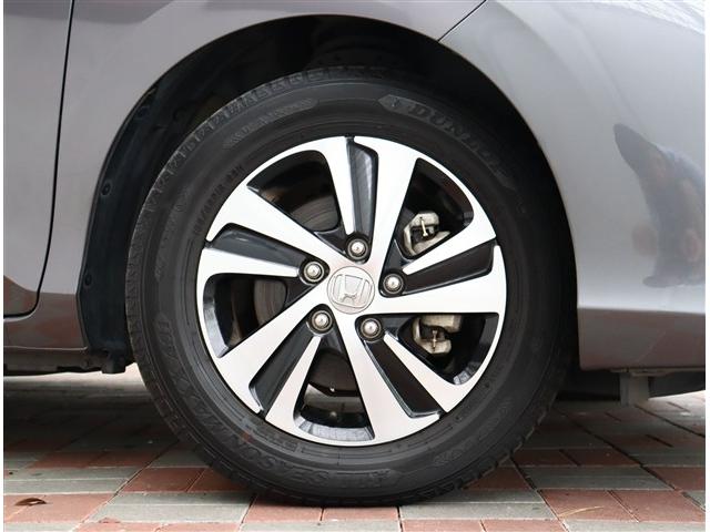 フリードハイブリッド ハイブリッド・Ｇホンダセンシング　純正９インチメモリーナビフルセグバックカメラスマートキーエアロバンパー純正１５インチアルミＬＥＤヘッドライト＆フォグ両側電動スライドステアリモコンレーダークルコンハーフレザーシートホンダセンシング（29枚目）