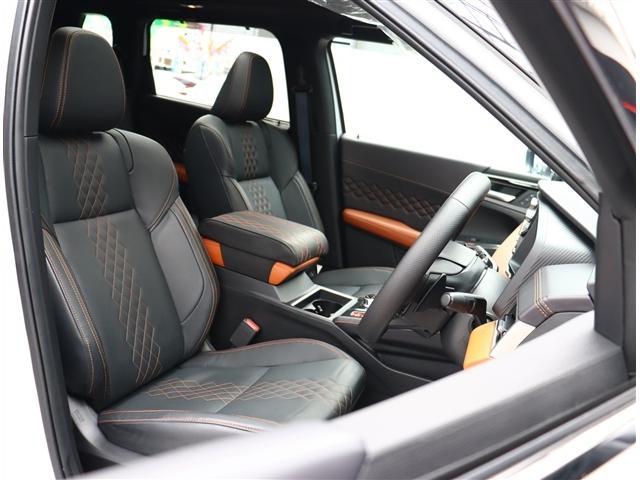 アウトランダーＰＨＥＶ Ｐ　純正９インチメモリーナビ　フルセグ　全方位カメラ　スマートキー　純正２０インチアルミ　スポーティパッケージ　エレガントパッケージ　マイパイロット　サンルーフ（15枚目）