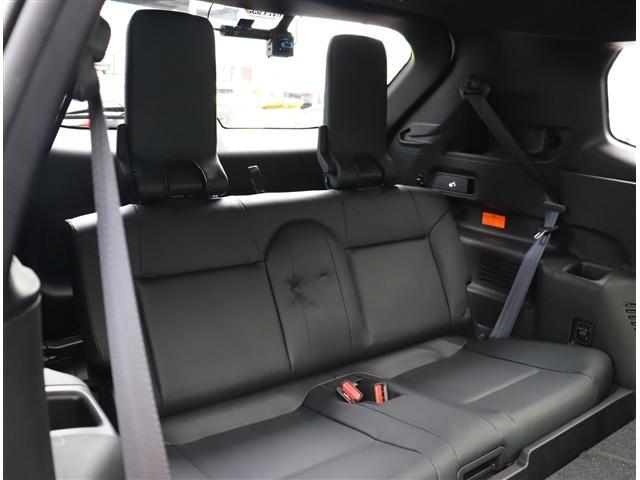 アウトランダーＰＨＥＶ Ｐ　純正９インチメモリーナビ　フルセグ　全方位カメラ　スマートキー　純正２０インチアルミ　スポーティパッケージ　エレガントパッケージ　マイパイロット　サンルーフ（17枚目）