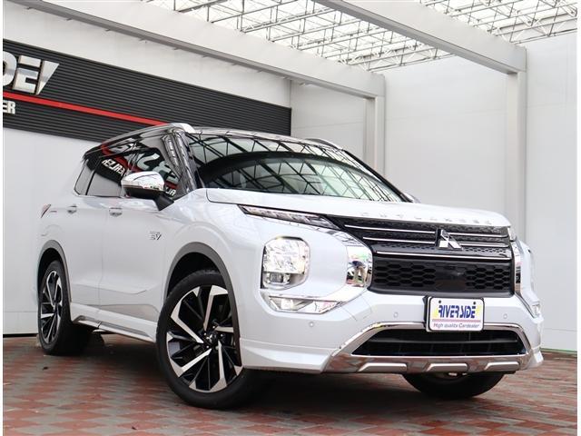 アウトランダーＰＨＥＶ Ｐ　純正９インチメモリーナビ　フルセグ　全方位カメラ　スマートキー　純正２０インチアルミ　スポーティパッケージ　エレガントパッケージ　マイパイロット　サンルーフ（23枚目）