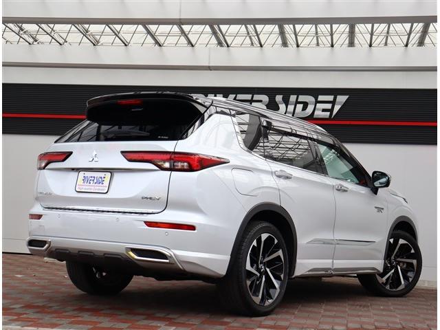 アウトランダーＰＨＥＶ Ｐ　純正９インチメモリーナビ　フルセグ　全方位カメラ　スマートキー　純正２０インチアルミ　スポーティパッケージ　エレガントパッケージ　マイパイロット　サンルーフ（31枚目）