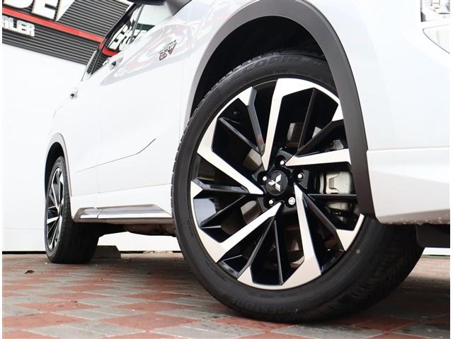 アウトランダーＰＨＥＶ Ｐ　純正９インチメモリーナビ　フルセグ　全方位カメラ　スマートキー　純正２０インチアルミ　スポーティパッケージ　エレガントパッケージ　マイパイロット　サンルーフ（33枚目）