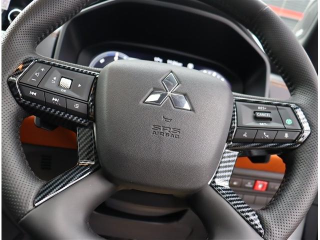 アウトランダーＰＨＥＶ Ｐ　純正９インチメモリーナビ　フルセグ　全方位カメラ　スマートキー　純正２０インチアルミ　スポーティパッケージ　エレガントパッケージ　マイパイロット　サンルーフ（38枚目）